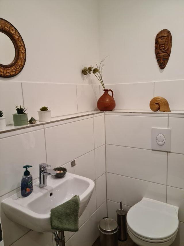 Pilgrims "Rosalie" Grosse Fewo Mit 3 Schlafzimmern, 1Bad, 2 Wc, Balkon, Fast Internet ブリーロン エクステリア 写真